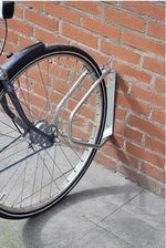 Fietsenrek aan de muur